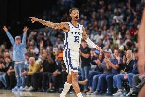 全队唯一上双！莫兰特半场11中4拿到12分2板6助1断 首节独得10分