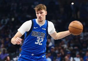 基德：弗拉格的左肩首个回合就被撞伤 他坚持打完了比赛