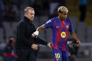 记者：弗里克与亚马尔之间没问题，他唯一担心的是球队的伤病